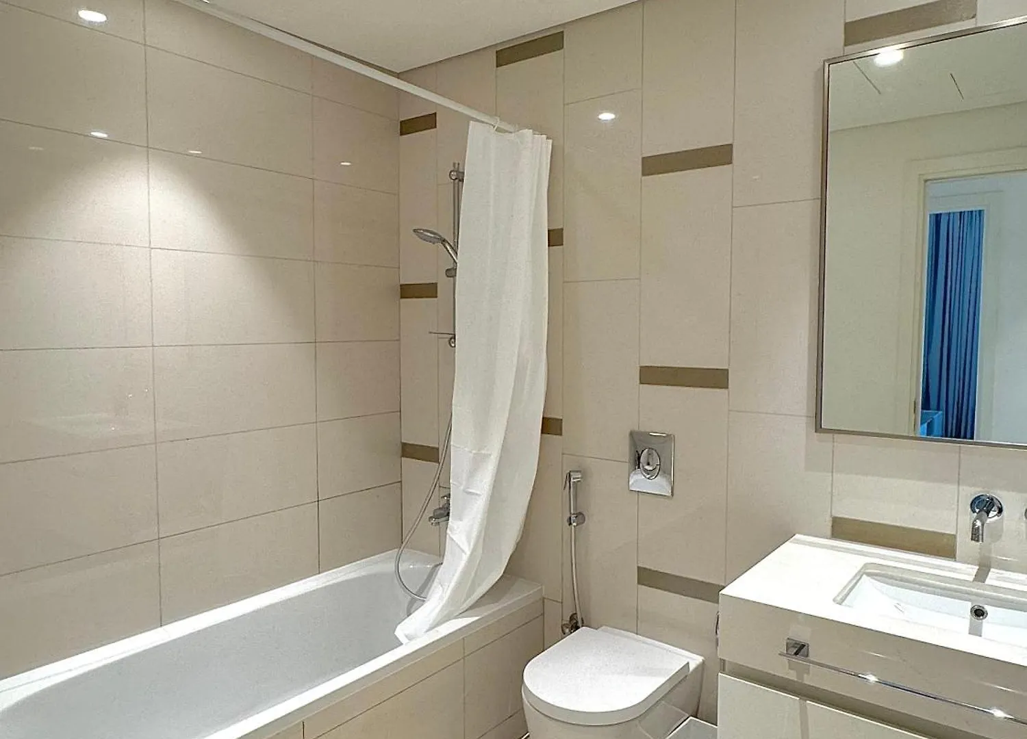 Luxury 2 Bedroom Apartment With Sea Views & Private Beach Access Dubai United Arab Emirates